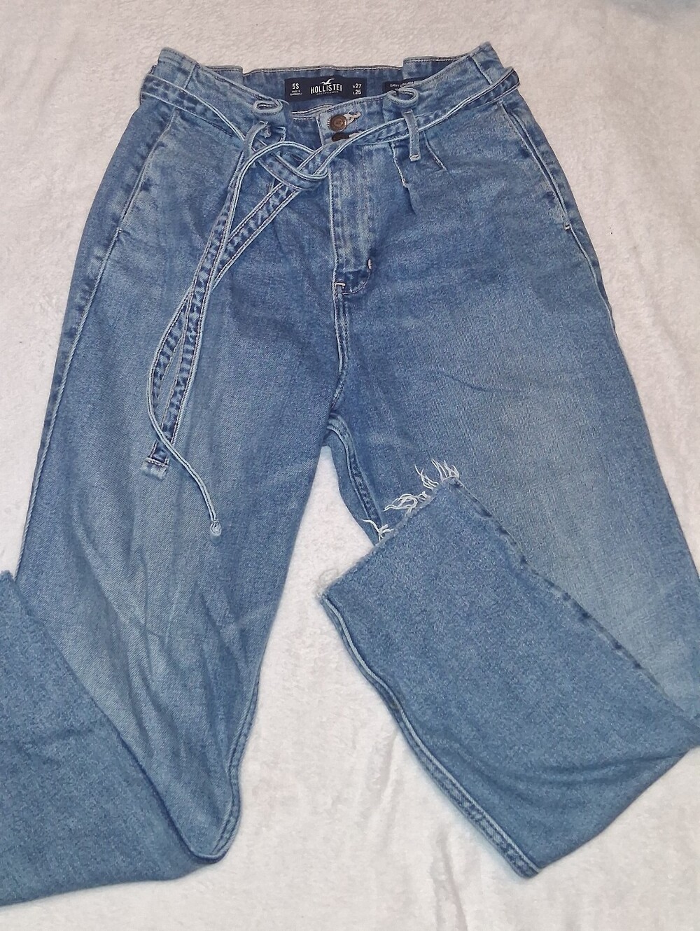 Hollister High-Rise Paperbag Waist Blue Jeans